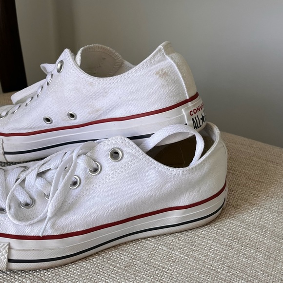 Timeless Low Top White Converse Shoes - Picture 3 of 4